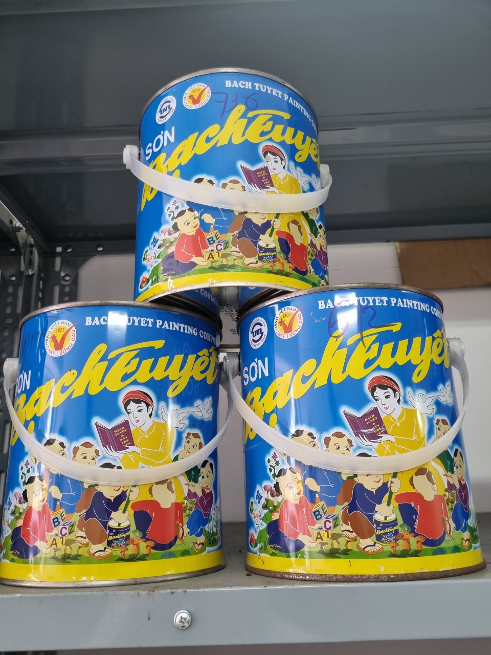 Đại lý bán sơn bạch Tuyết lon 3kg