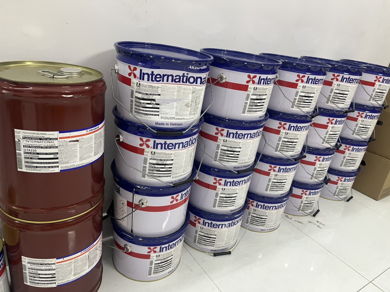Sơn Lót Interzinc 52: Giải Pháp Chống Rỉ Sét Tối Ưu Cho Công Trình